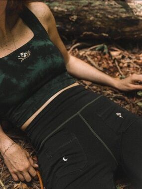 PURUSHA PEOPLE MUSHROOM TANK, BRAND NEW, SUSTAINABLE, FOREST FIBER SMALL BATCH